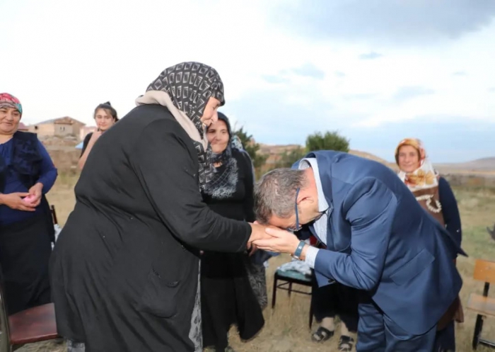 Vali Polat Kars'ı Tanımaya Devam Ediyor