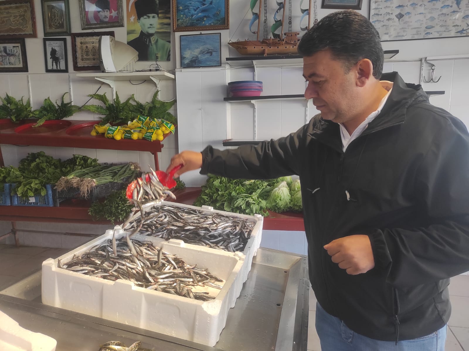 Kars'ta balık tezgahları şenlendi