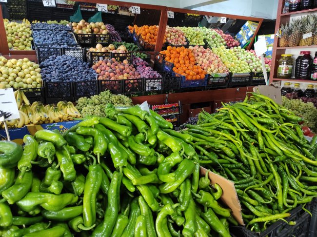 Kars'ta Sebze ve Meyve Fiyatları El Yakıyor