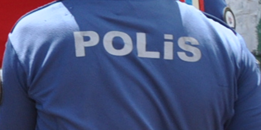 Kars'ta 'FETÖ' operasyonu: 2 polis açığa alındı