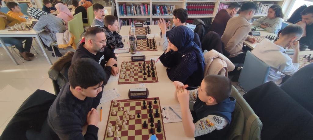 Kars'ta satranç turnuvası düzenlendi