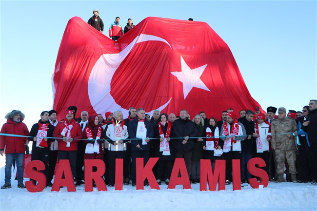 Kardan şehit heykellerinin açılışı yapıldı