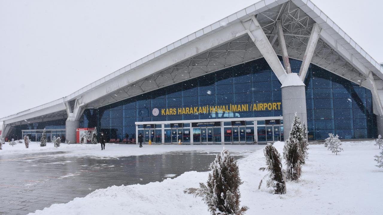 Kars Harakani Havalimanı, 2023 yılında 537 bin 871 yolcu ağırladı