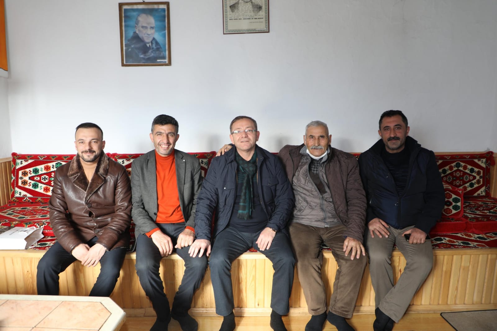 Vali Polat, Akdere Köyü'nü ziyaret etti