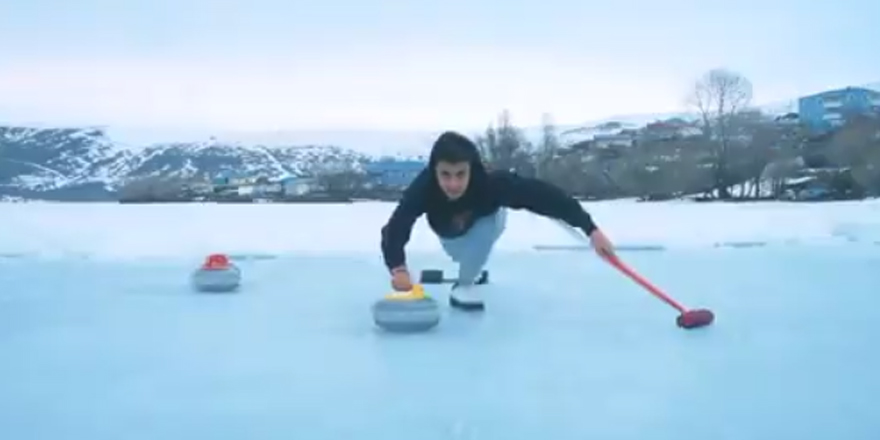 Çıldır Gölünde Curling Keyfi