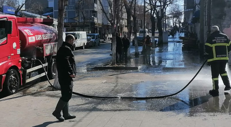 Kars Belediyesi Bahar Temizliğine Başladı