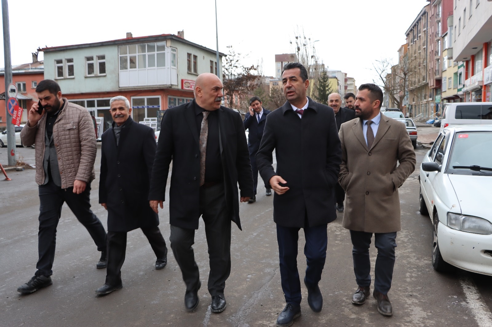 CHP Genel Başkan Yardımcısı Erhan Adem, Dindar Gültekin'e destek için Kars'ta