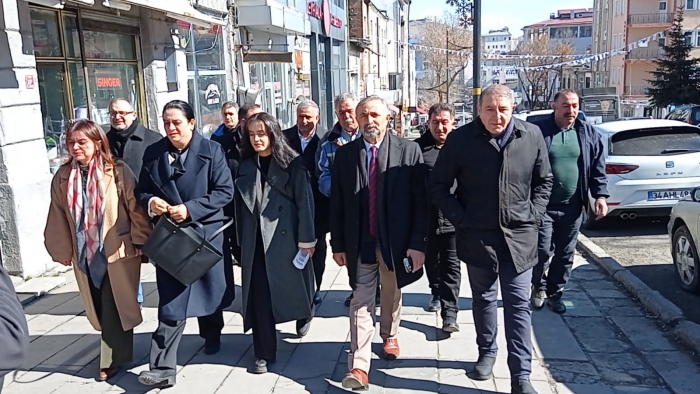 DEM Parti Adayları Kars Belediyesini Ziyaret ettiler