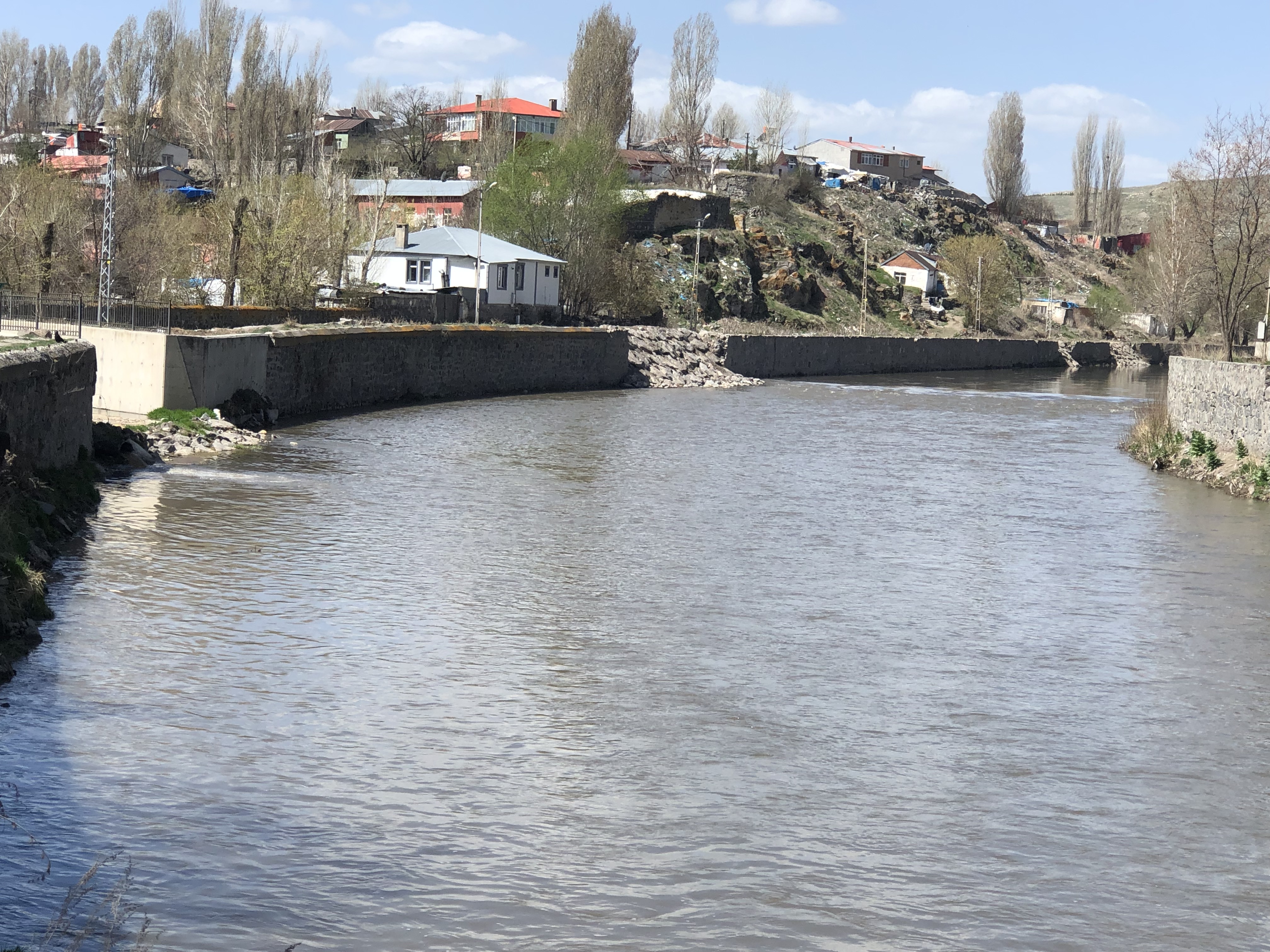 Kars Çayı'nın Debisi Yükseldi