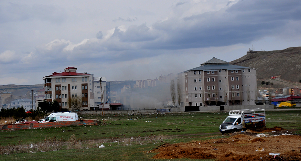 Kars'ta yakılan çöpler tehlike saçıyor