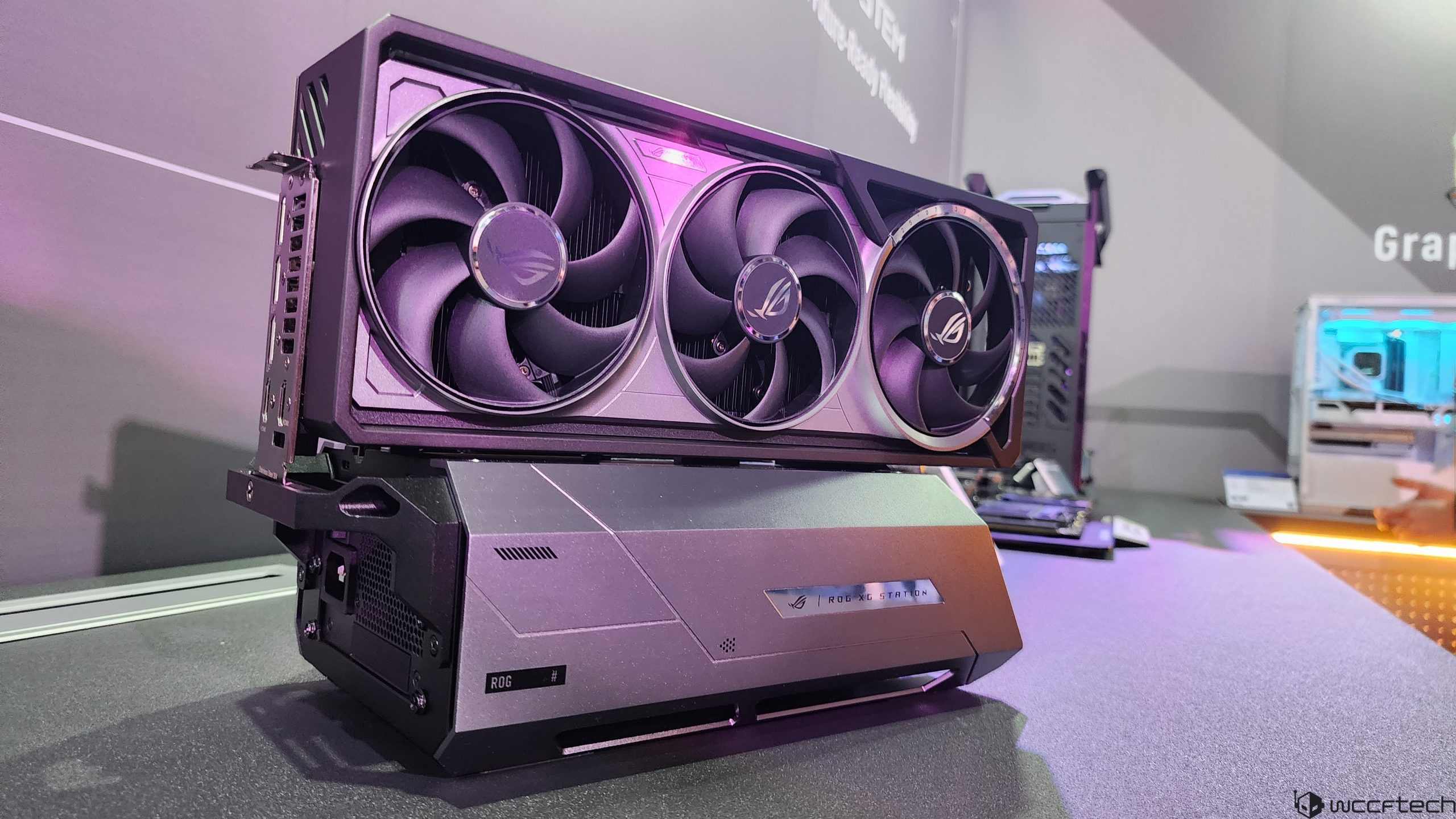 Asus'tan oyunculara müjde: Thunderbolt 5 destekli yeni harici GPU ünitesi ROG XG STATION 3 tanıtıldı!