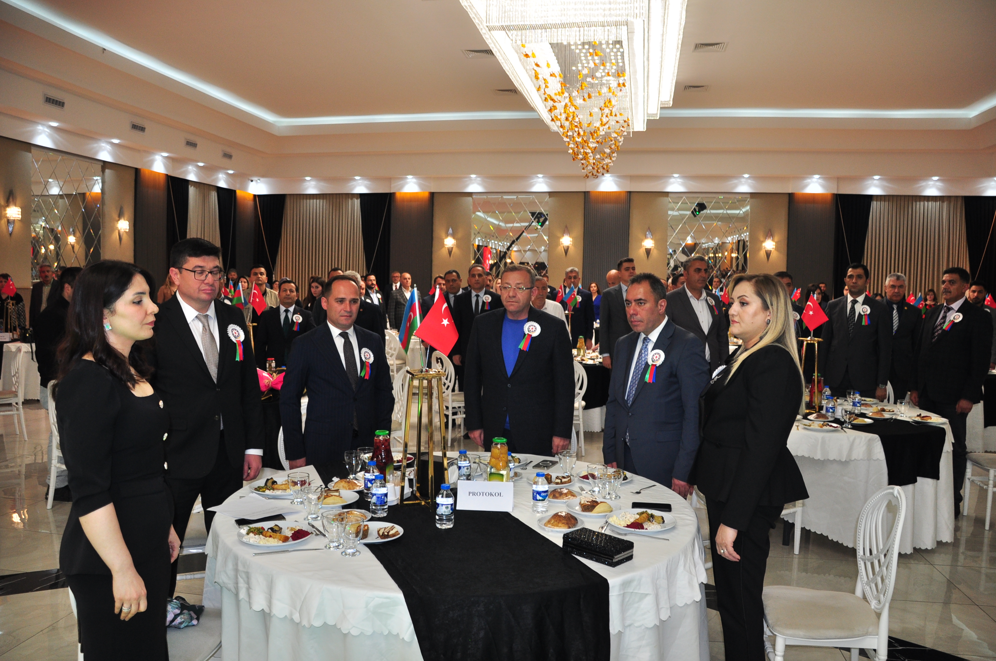Azerbaycan Bağımsızlık Günü kutlandı