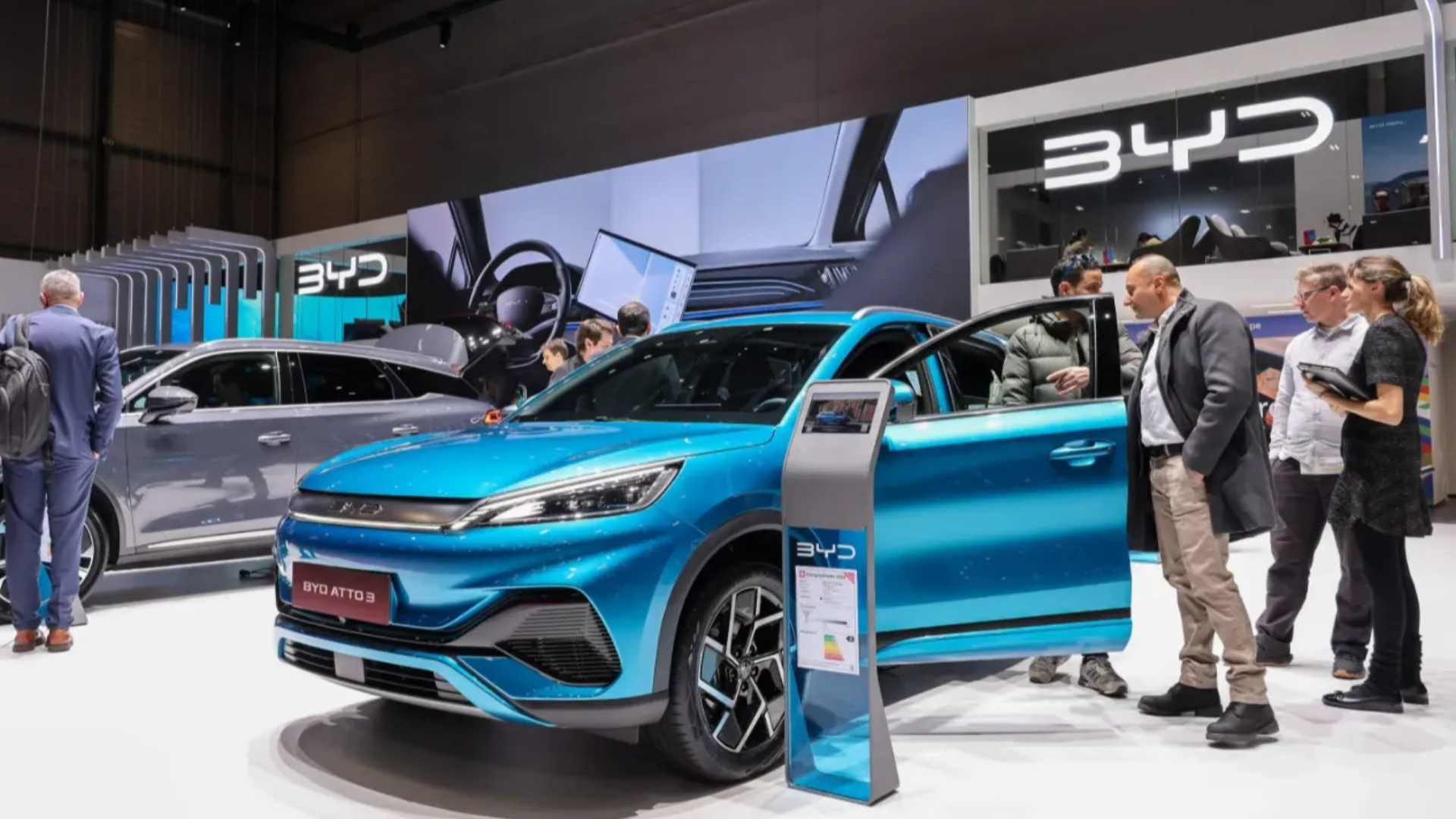 BYD'nin Fiyat İndirimi Piyasayı Sarstı: O Çinli Dev Neden Hisselerini Düşürdü?
