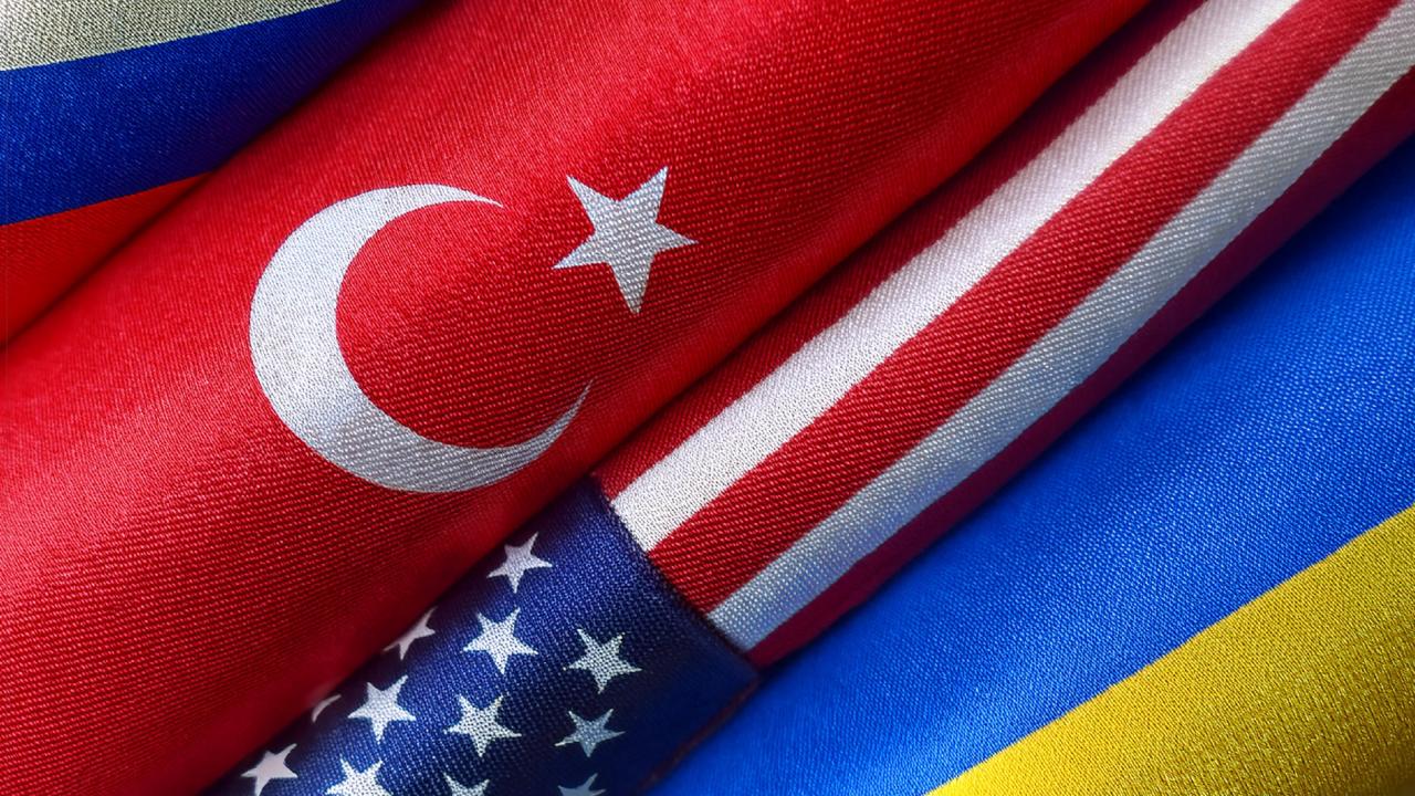 İstanbul'da barış rüzgarları! Türkiye-ABD-Ukrayna zirvesi sona erdi: Ukrayna'dan "koşulsuz ateşkese hazırız" mesajı! Gözler Rusya'da!