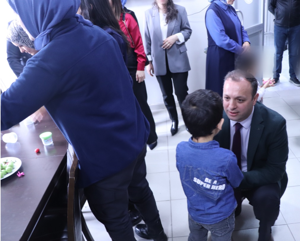 Kars T Tipi Cezaevinden Çocuk Esirgeme Kurumuna Anlamlı Ziyaret