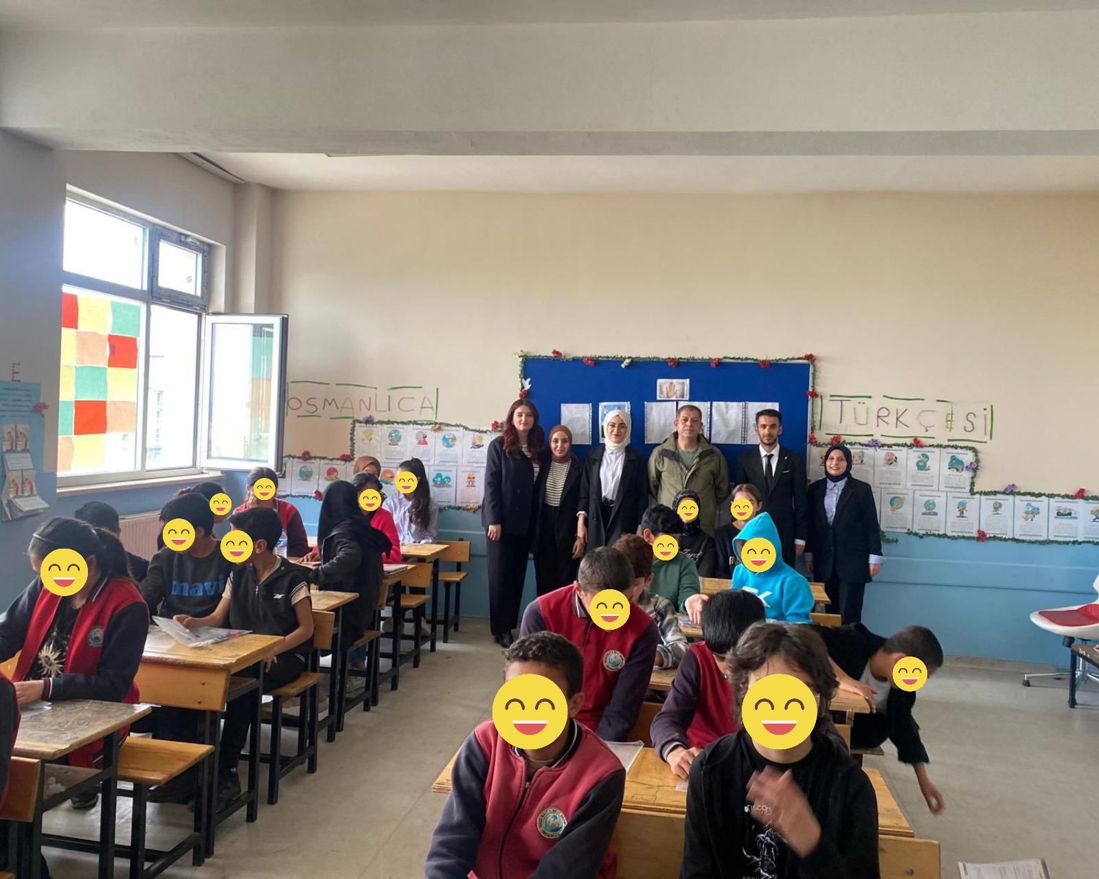 Topluma Katkı Sağlayan Öğretmen Adayları
