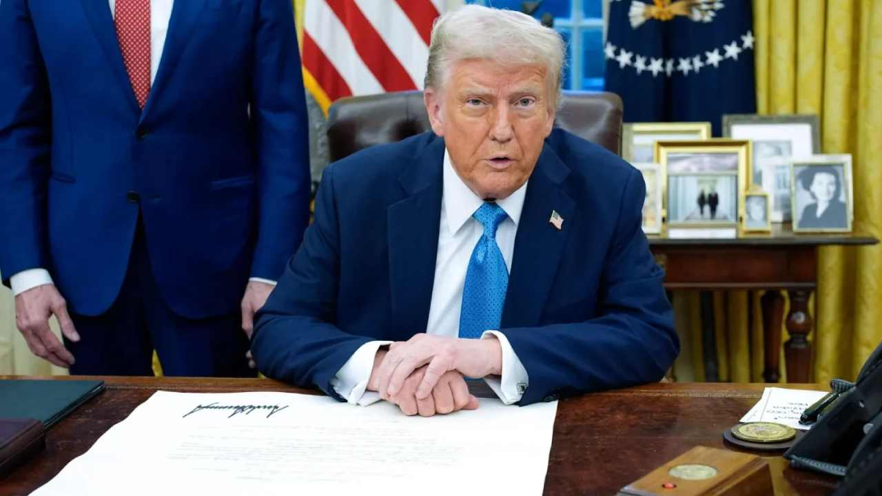 Trump'tan Dünyayı Sarsacak Hamle! Yeni Gümrük Vergileri Geliyor: Hangi Ülkeler Hedefte, Ticaret Savaşları Yeniden mi Başlıyor?