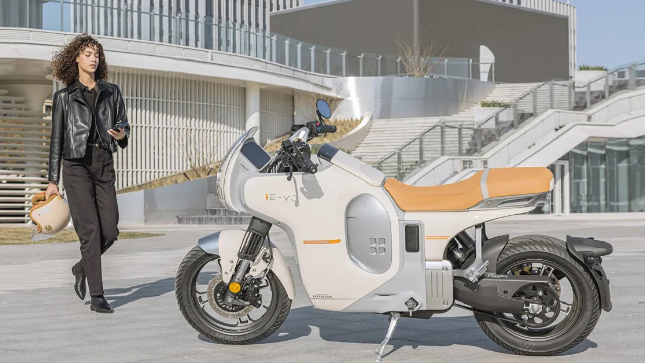 Honda'dan Elektrikli Devrim: Yeni E-VO Modeli Neler Sunuyor?