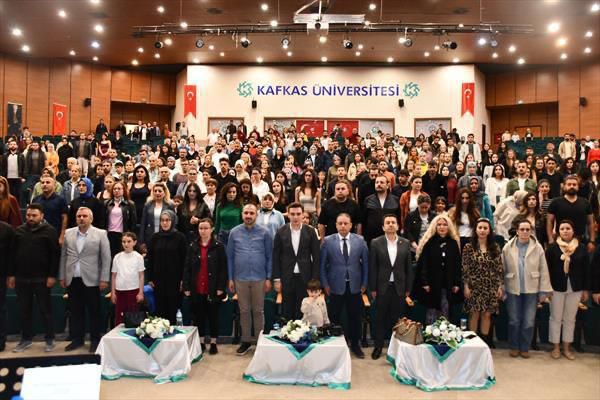 Kafkas Üniversitesi'nde Türk Halk Müziği Ziyafeti
