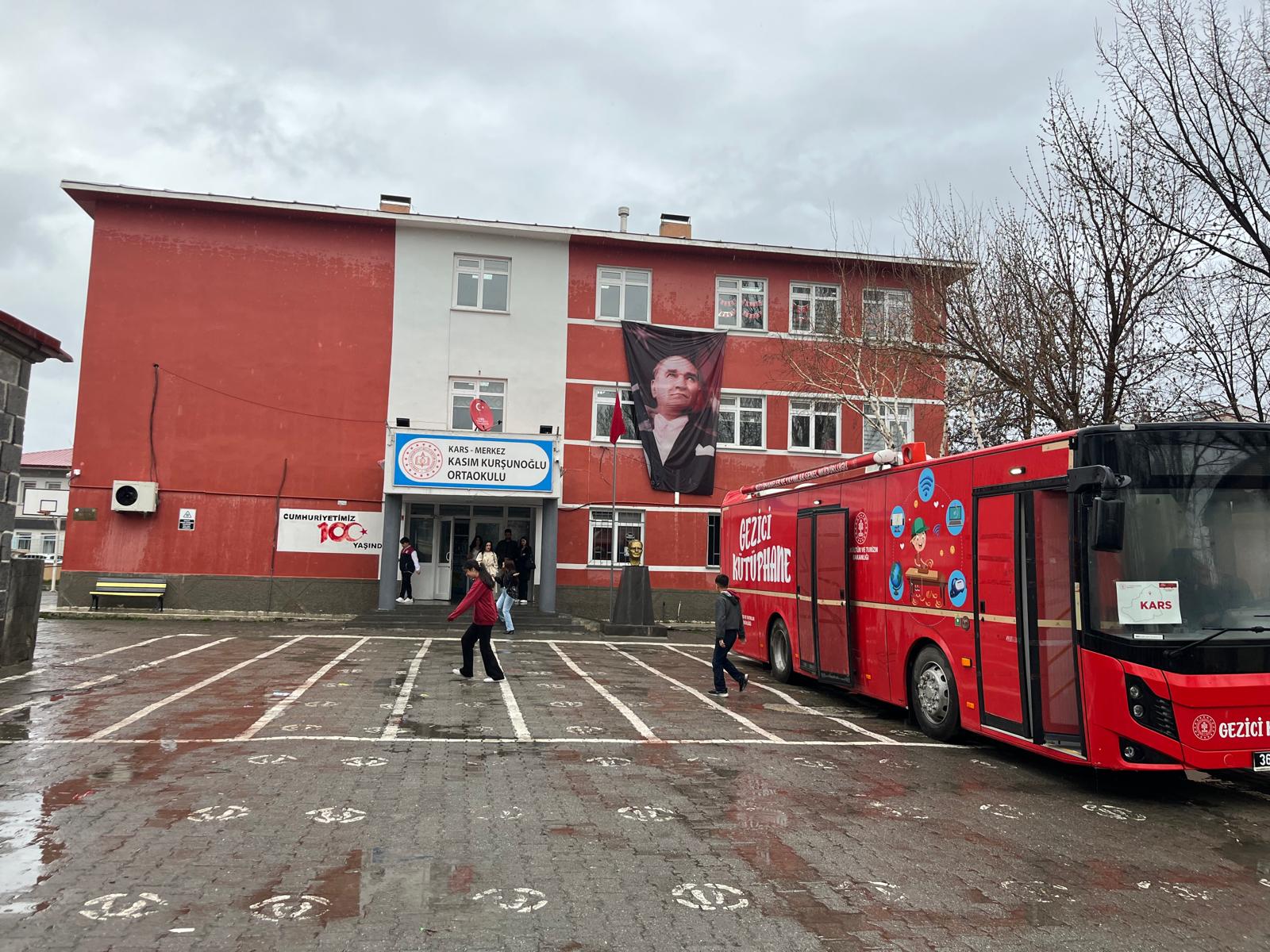 Kars'ta Gezici Kütüphane Yollarda