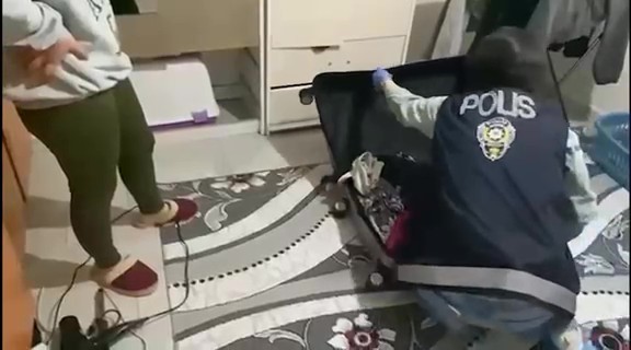 Kars'ta nitelikli dolandırıcılık şebekelerine operasyon