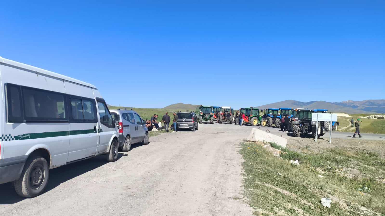 Kars'ta su sorunu yaşayan köylüler isyan etti