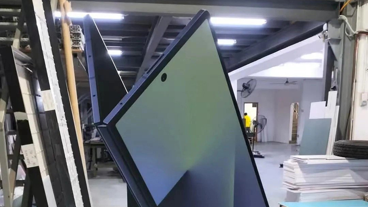 O Tarih Kesinleşti mi? Samsung'dan Katlanabilir Telefon Bombası!
