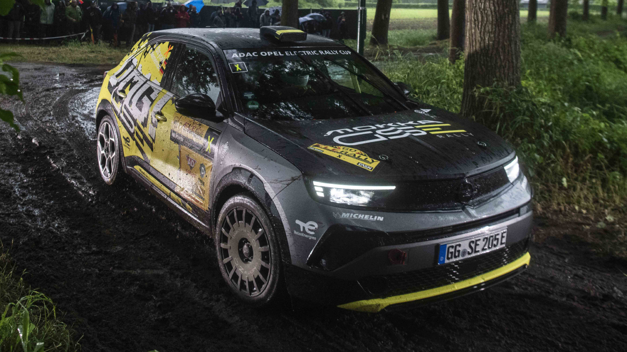 Opel'den Elektrikli Ralliye Yeni Soluk: Mokka GSE Rally Neler Sunuyor?