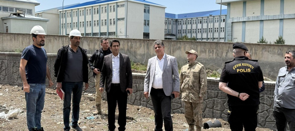 Sarıkamış'taki KYK Yurdu İnşaatını Yerinde İnceledi