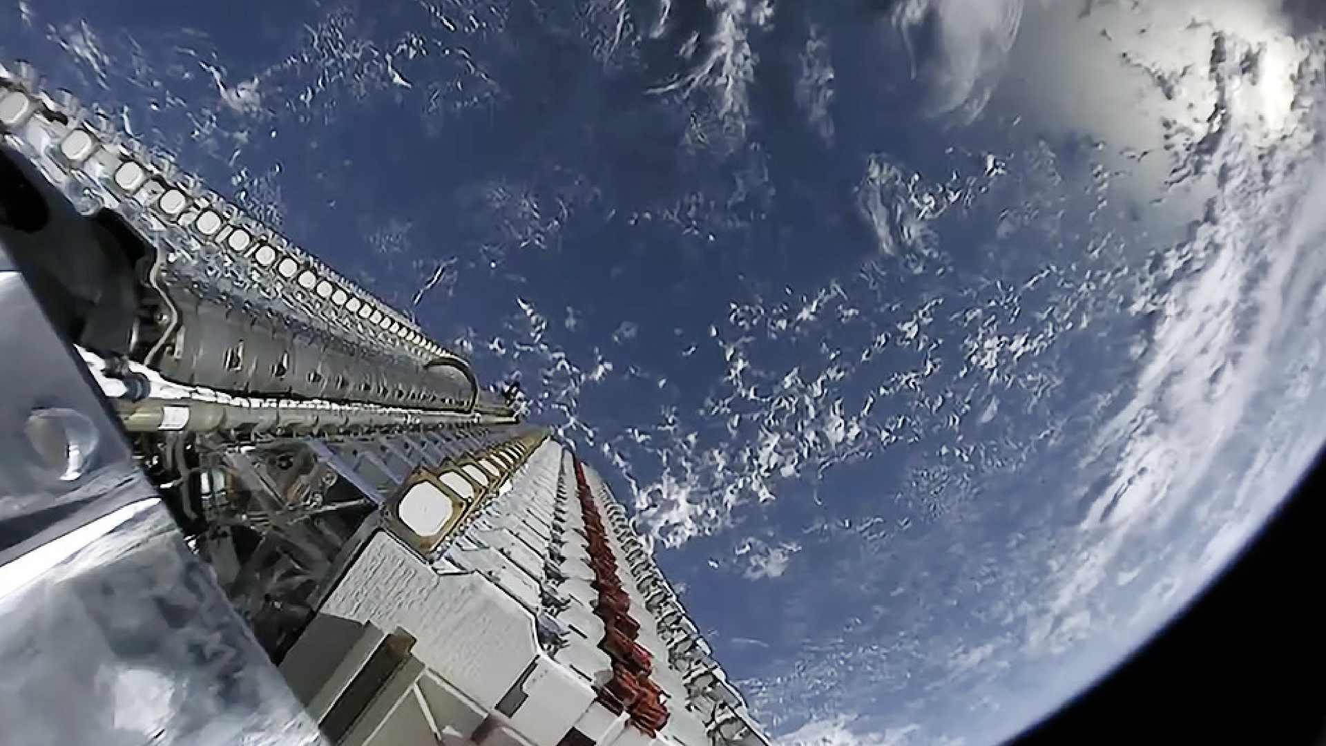 SpaceX Starlink Dominika'da! Telefonlara ÜCRETSİZ Acil Yardım Mümkün Olacak Mı?