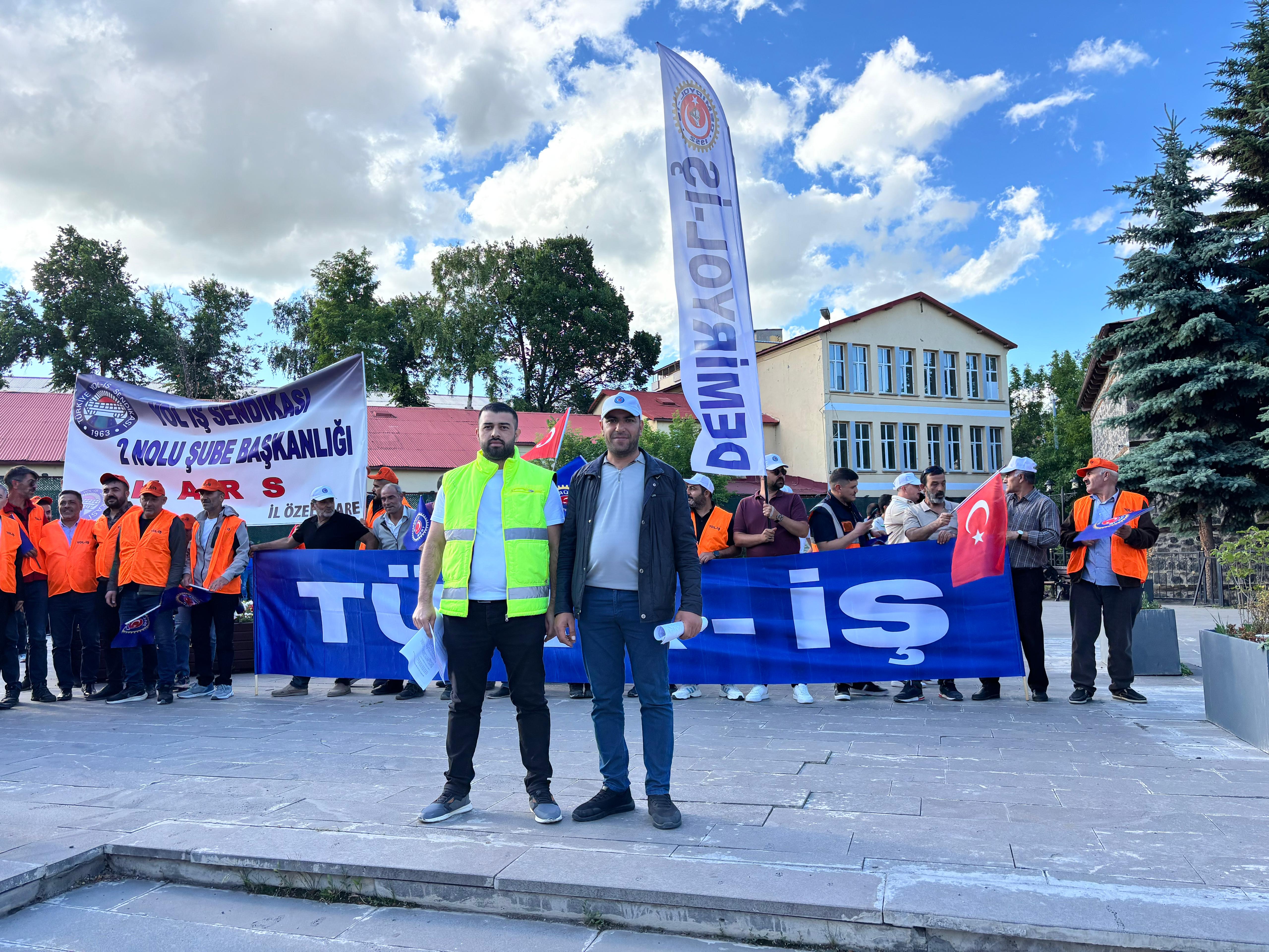 TÜRK-İŞ'ten Türkiye Genelinde Eylem Yaptı