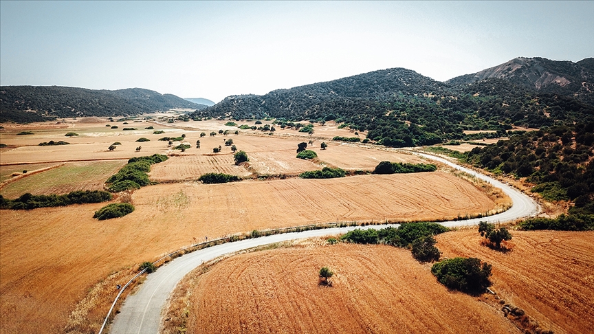 KKTC'de 322 kilometrelik köy yolu Türkiye'nin desteği ile yenileniyor