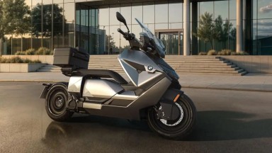 BMW'nin Fütüristik Motoru Yenilendi: İşte Yeni Versiyonları ve Fiyatı!
