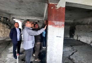 Çıldır Gölü Kıyısındaki Kütük Ev İnşaatına inceleme