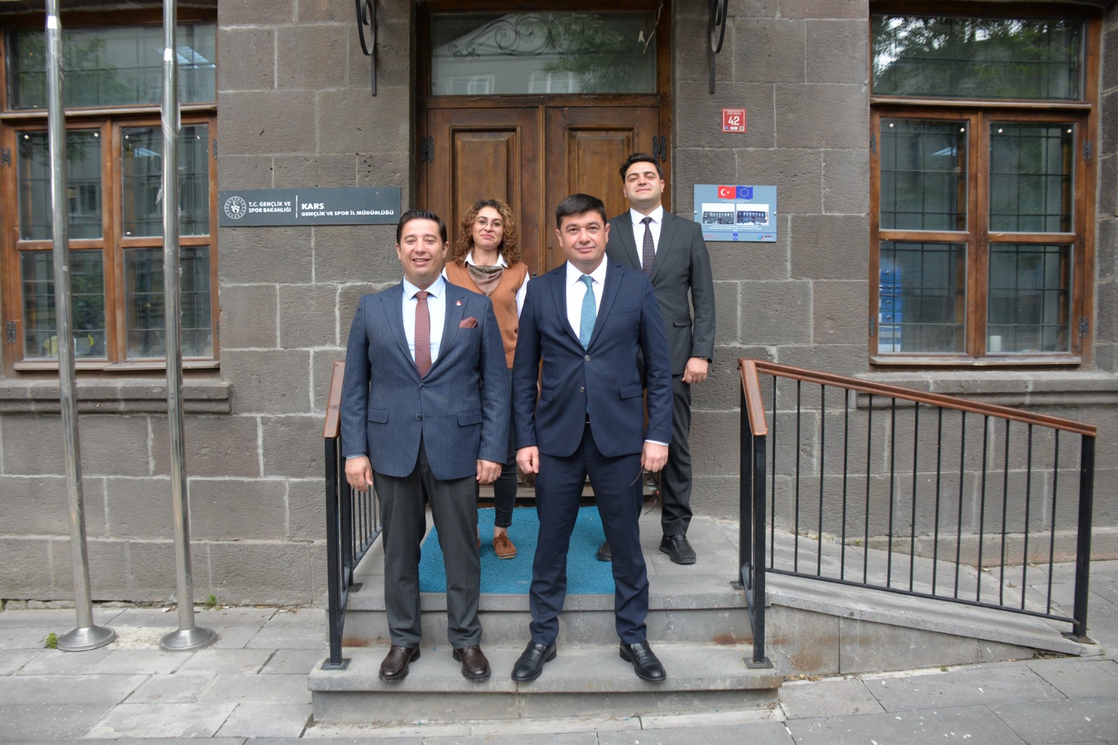 Başkonsolos Aliyev'den Gençlik ve Spor İl Müdürüne ziyaret