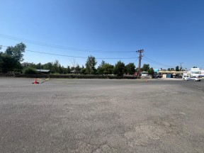 Kars'ta şüpheli çanta polisi alarma geçirdi