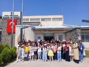Kur’an Kursu öğrencileri Kars'taki müzeleri gezdi
