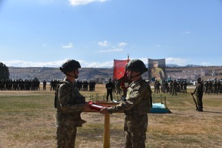 Kışlada Sancak Devir Teslimi
