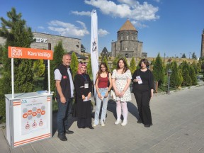 Açık Kapı Şube Müdürlüğü ekipleri stant kurdu