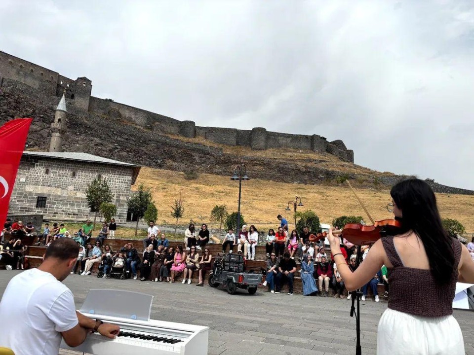 Kars'ta Yaz Kulüpleri kapanış programı düzenlendi