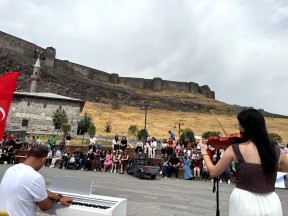 Kars'ta Yaz Kulüpleri kapanış programı düzenlendi