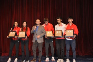 Vali Ziya Polat sitem etti; Bu çocukların önünü açmamız lazım