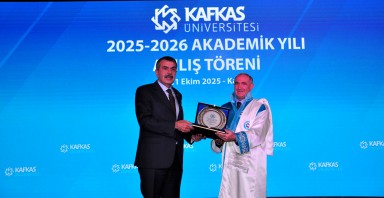 Milli Eğitim Bakanı Yusuf Tekin açılışlar için Kars'ta