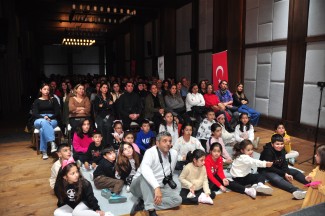Kars’ta Masal Gecesi büyük ilgi gördü