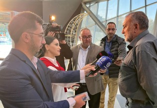 Türk gazeteciler Nahçıvan TV'yi ziyaret etti