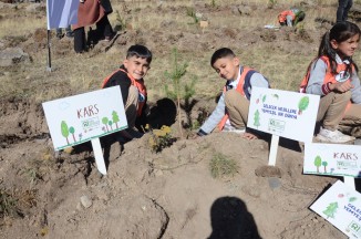 "81 İlde 81 Orman" projesi kapsamında fidanlar toprakla buluştu