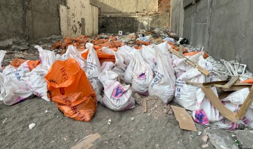 Faikbey caddesi üzerinde bulunan inşaat sahası hafriyat çöplüğüne döndü