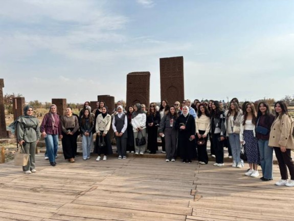 KAÜ öğrencileri, Ahlat’ta Tarih, Kültür ve Medeniyetle Buluştu