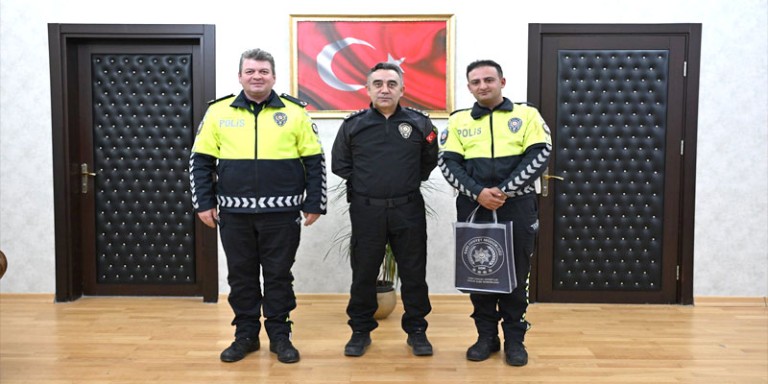 Başarılı Polis Memur Ödüllendirildi