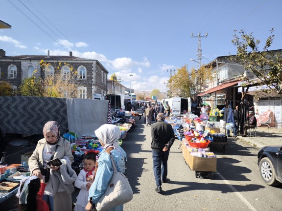 Unutulmaya yüz tutmuş pazarcılık mesleği yaşatılmaya çalışılıyor.